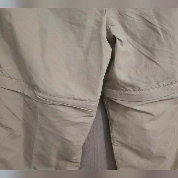 L.L. BEAN Khaki No Fly Zone Convertible TAIP Off Hiking UPF 50+. Size Large - Picture 10 of 11